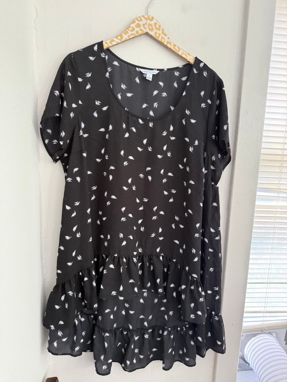 Boutique + Women's Black Hi-Lo Plus Blouse | Size 1X